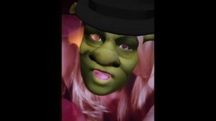 Cumming in Shreks Mouth