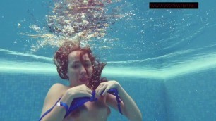 Watch how beautiful Lina Mercury is underwater